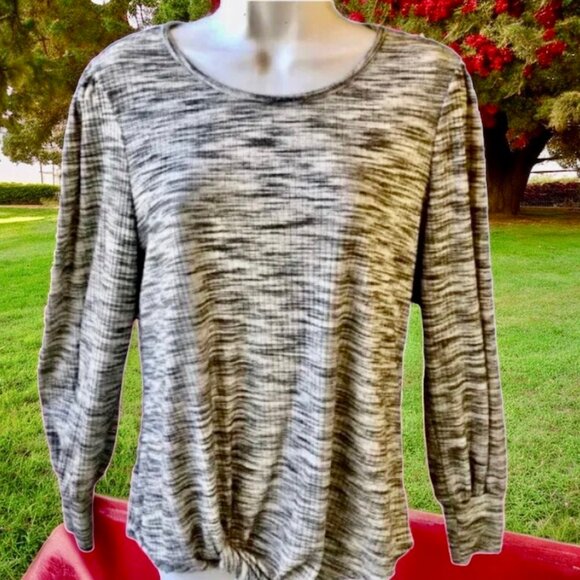Apt. 9 Gray Heather Long Sleeve Knit Sweater with Knot at Hem - Picture 3 of 10